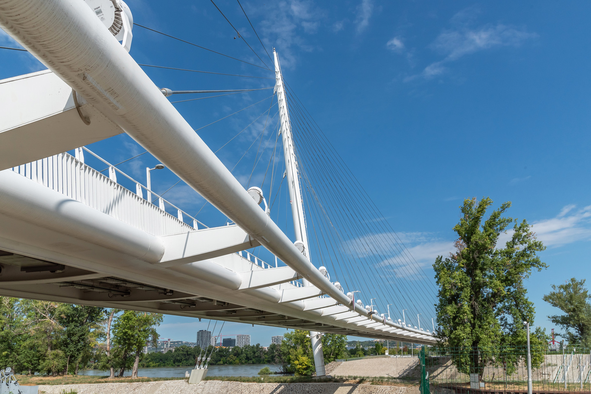 Gulyás Attila - Robinson híd, Budapest