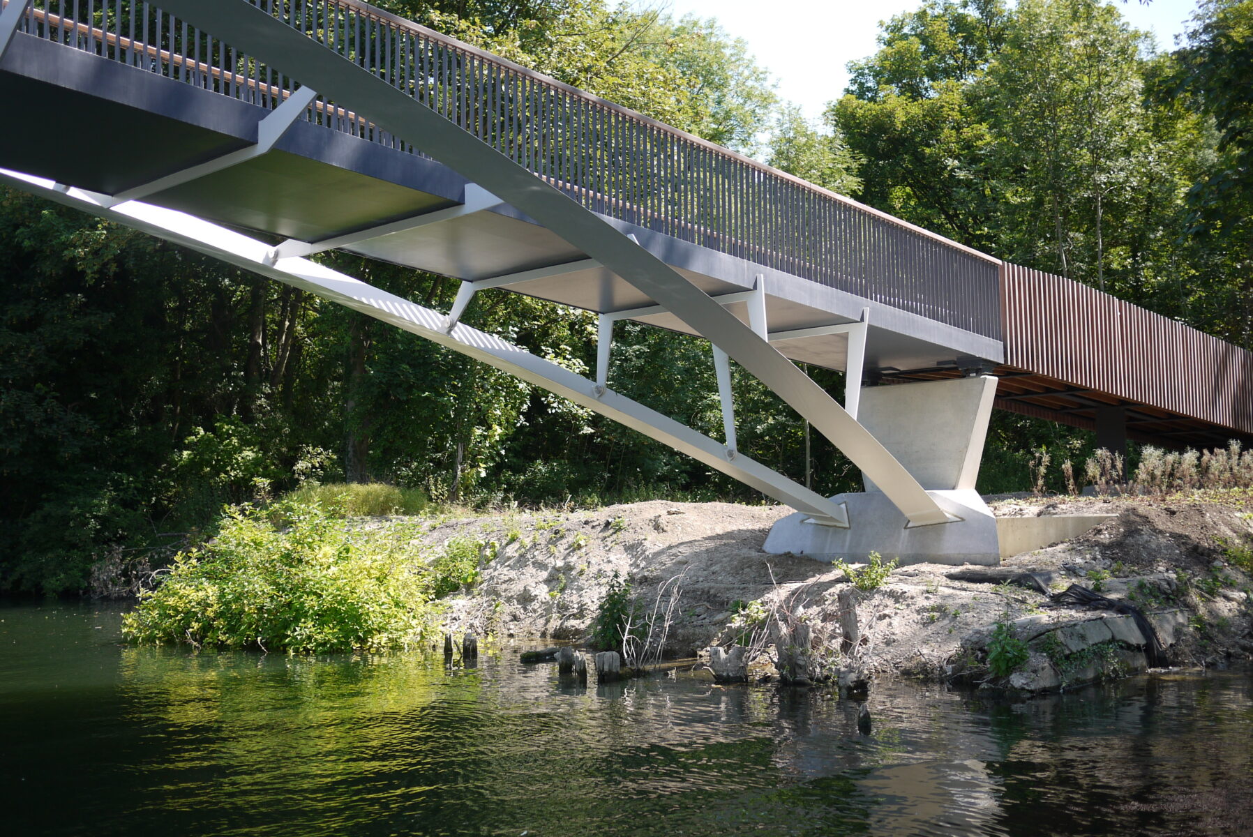 Ismeretlen szerző - Knight Architects - River Thames Footbridge, Taplow