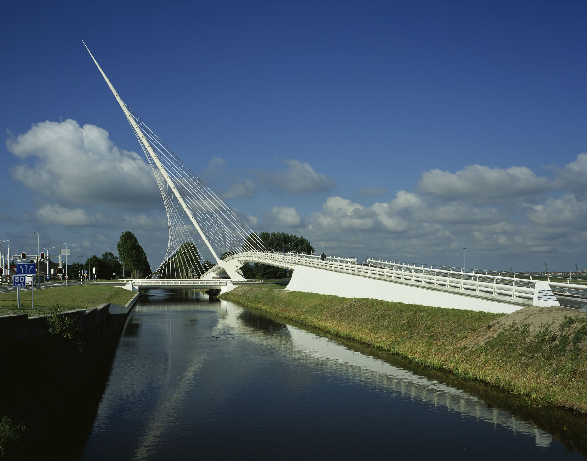 Ismeretlen szerző - Calatrava.com - Bridges over the Hoofdvaart, Haarlemmermeer