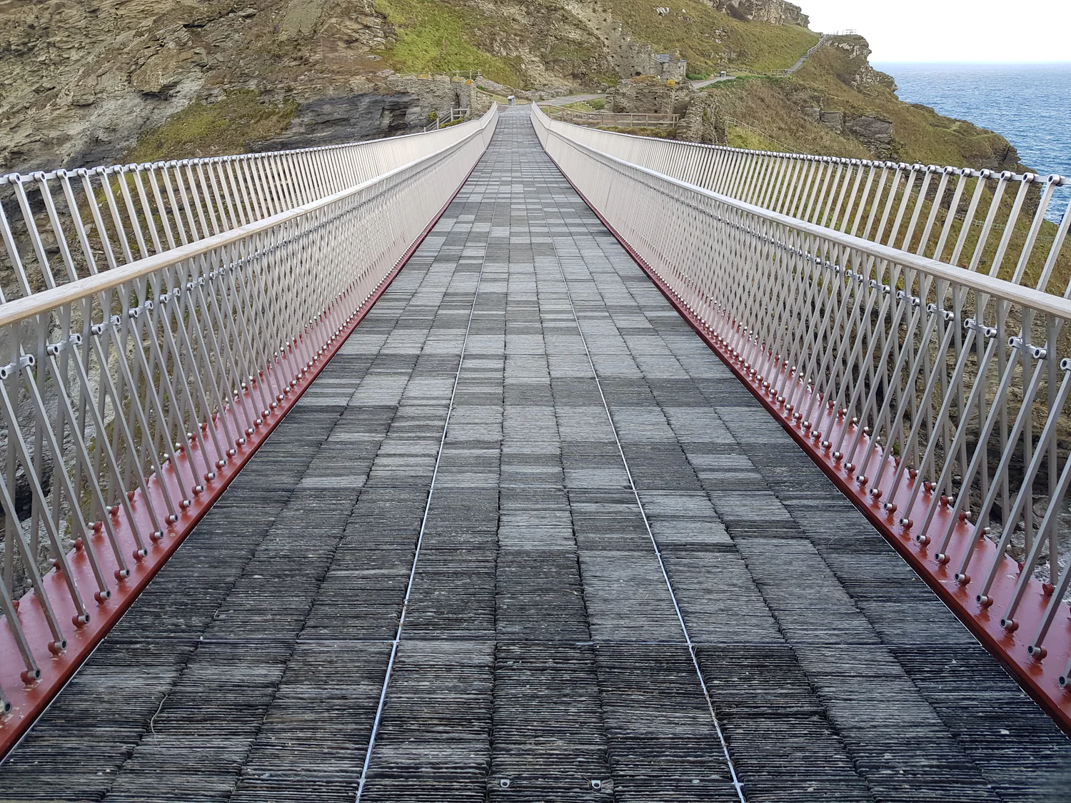 Ismeretlen szerző - Delabole Slate - Tintagel Castle Footbridge